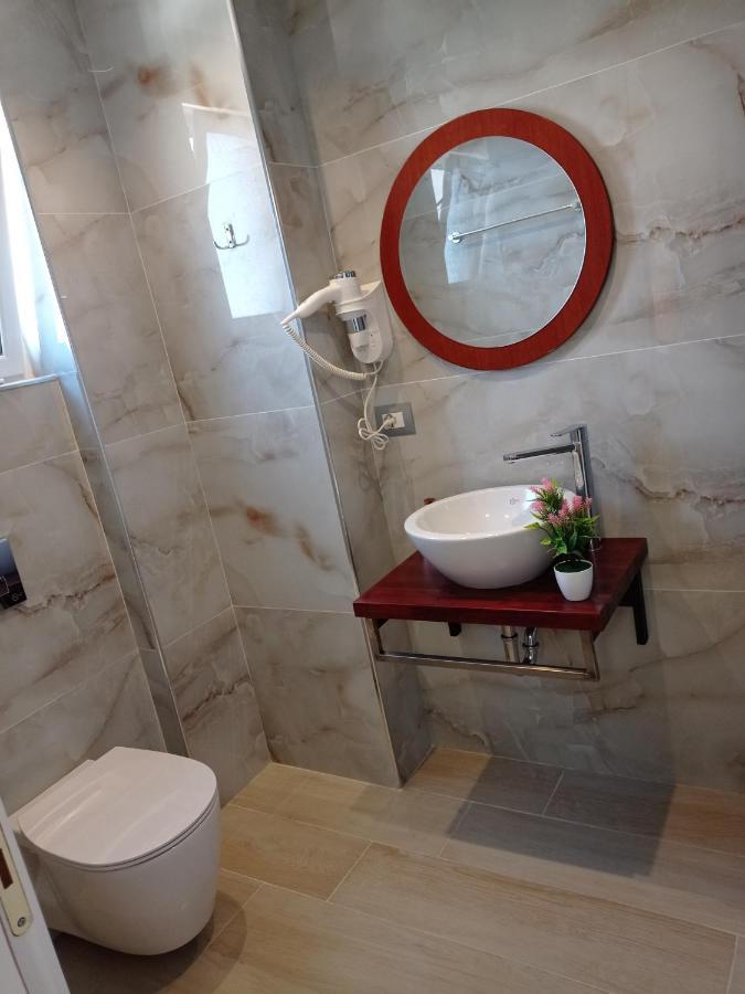 Vasiliu Boutique Hotel Ksamil Esterno foto