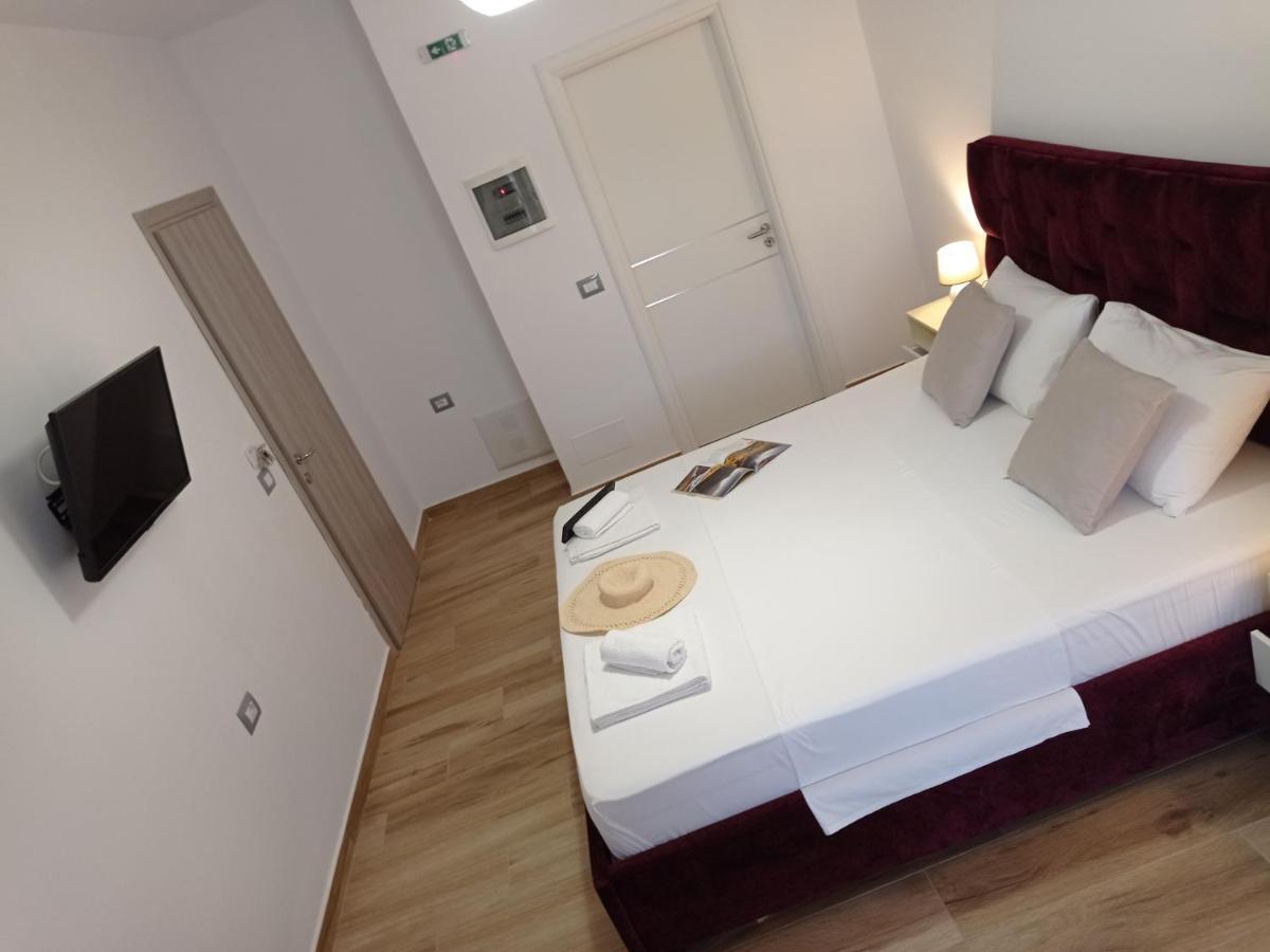 Vasiliu Boutique Hotel Ksamil Esterno foto