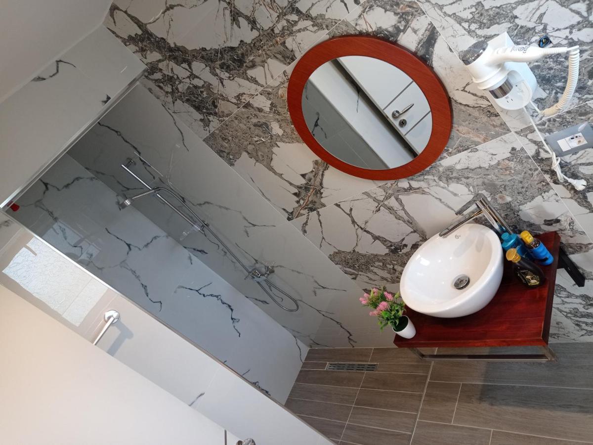 Vasiliu Boutique Hotel Ksamil Esterno foto