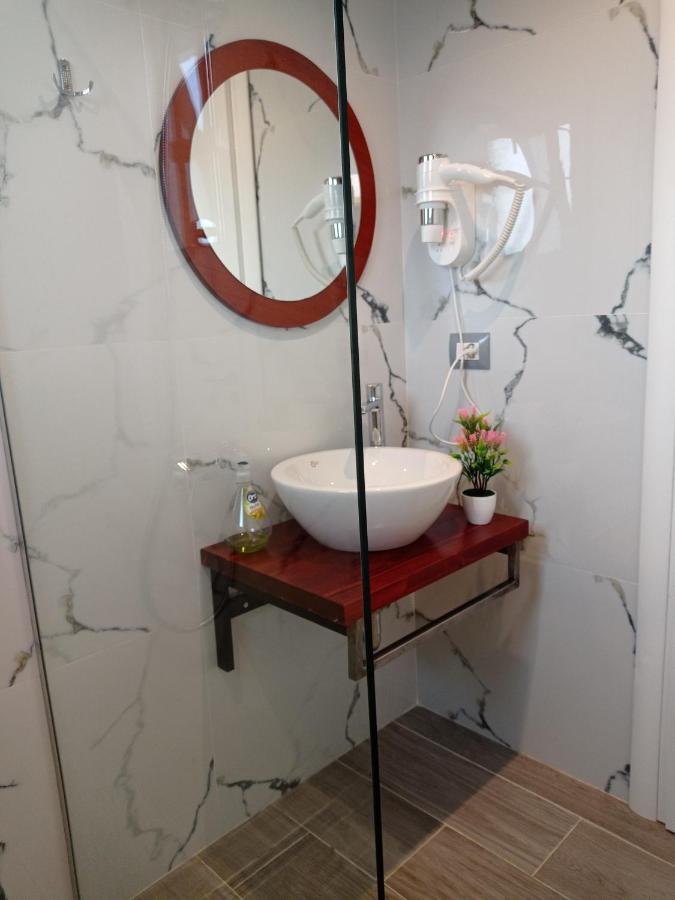 Vasiliu Boutique Hotel Ksamil Esterno foto